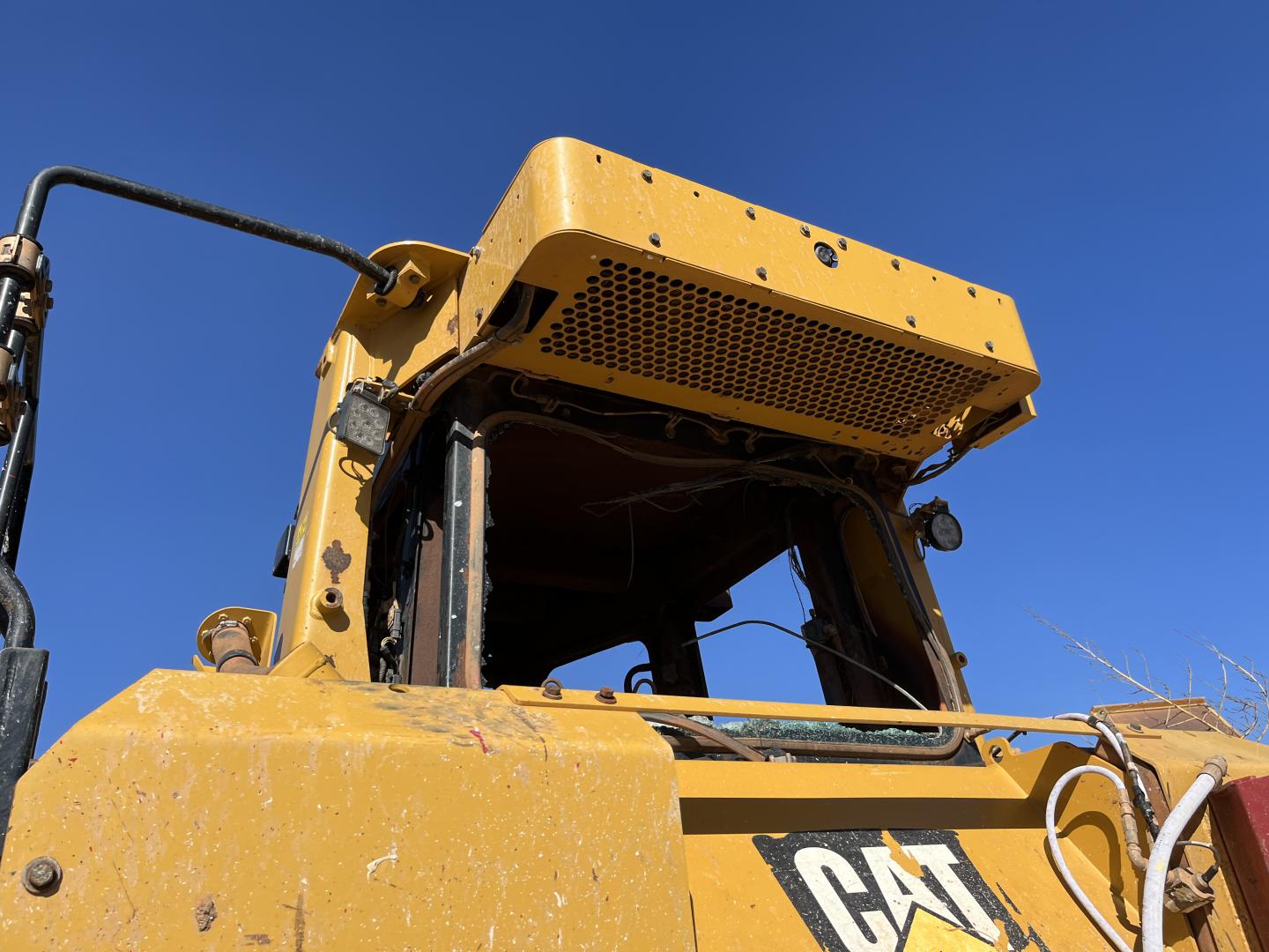 ./imagenes/INVOICE/2019/17392/TOPADOR FRONTAL CATERPILLAR D6T (16).JPG